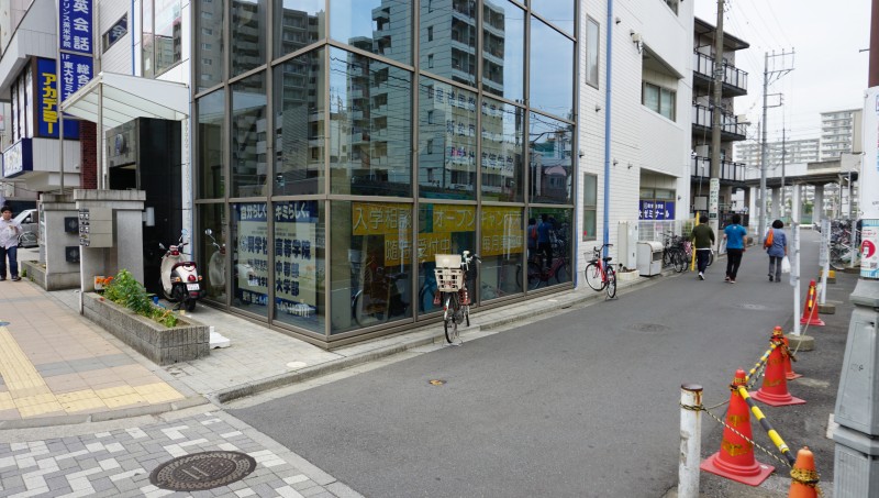 ⑤ トンネルを出たら右へ